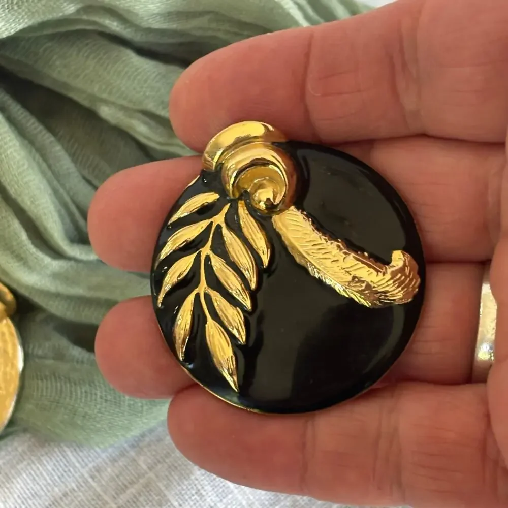 1980's Elegant Vintage Gold-Tone Leaf on Black Enamel Round Post Earrings